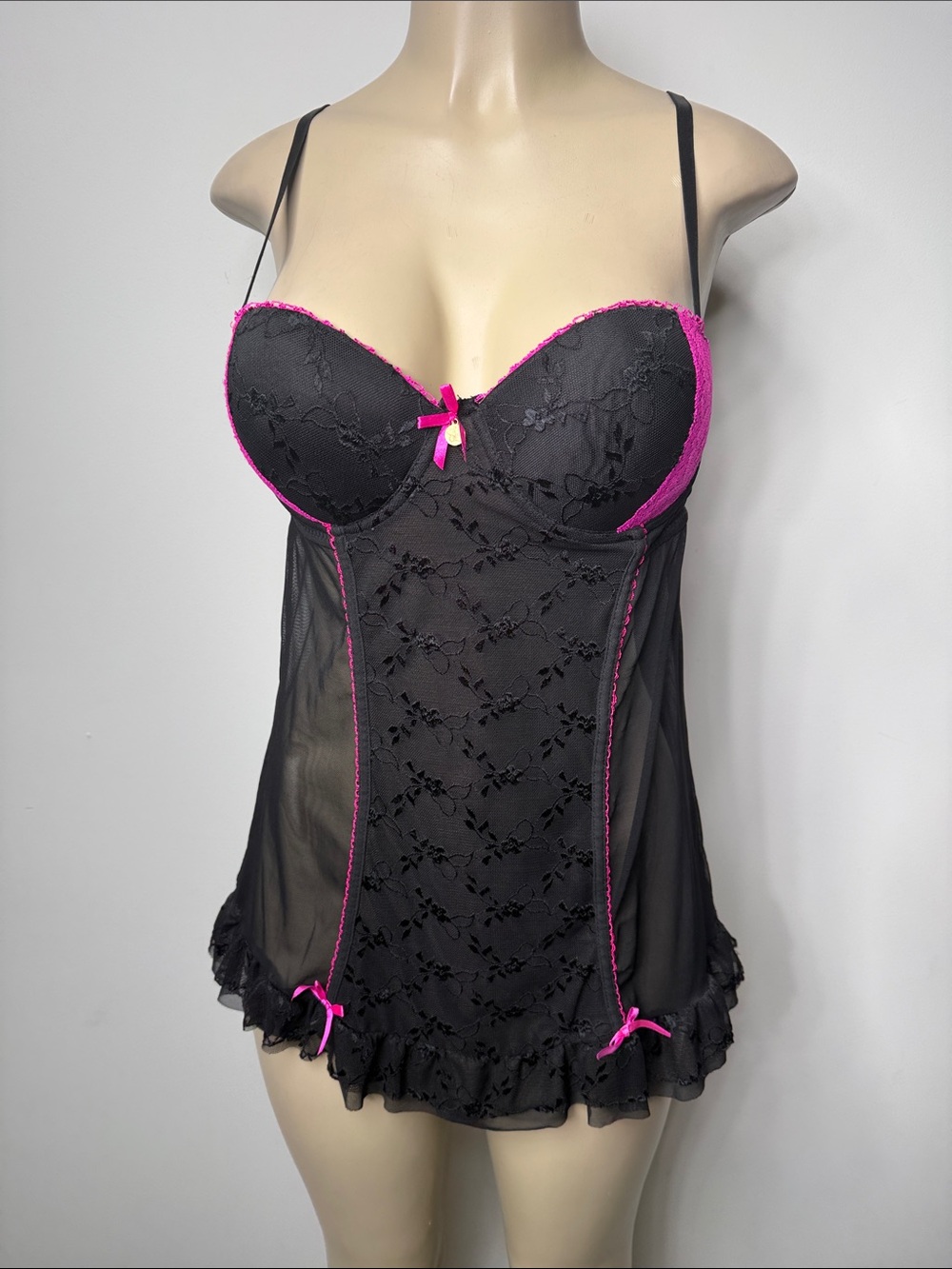 Jessica Simpson Black Chemise with Hot Pink Trim